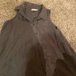 Universal Thread sleeveless button front top